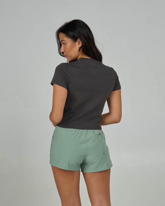 20035943W_CHAR_2_1758585998